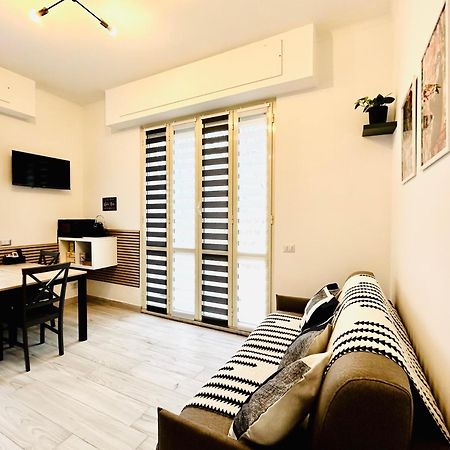 Vacanze Romane Lido di Ostia Bagian luar foto