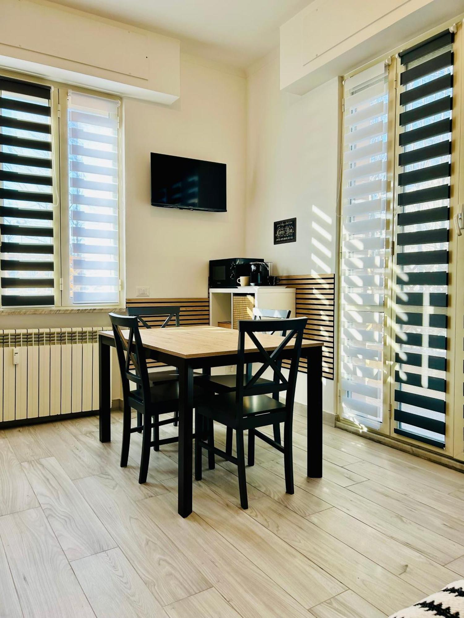 Vacanze Romane Lido di Ostia Bagian luar foto